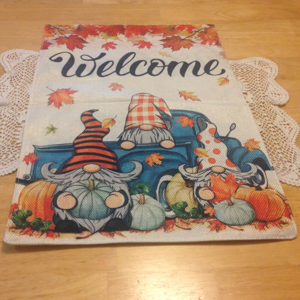 Gnome  Fall / Autumn / Thanksgiving garden flag, nwot